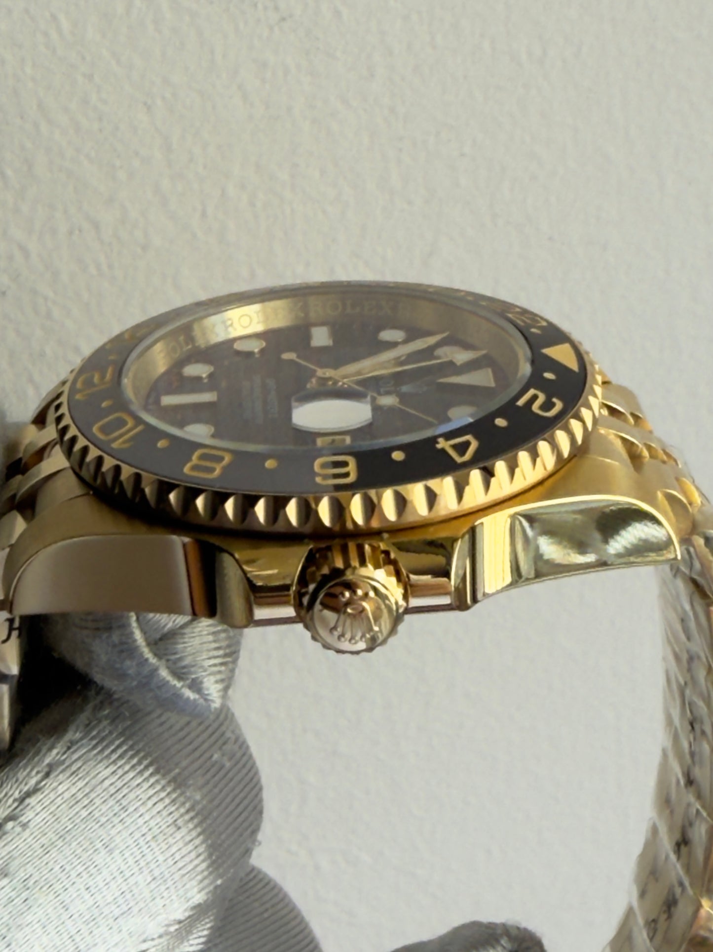 GMT-Master II
Oyster Yellow Gold
Reference 126718GRNR