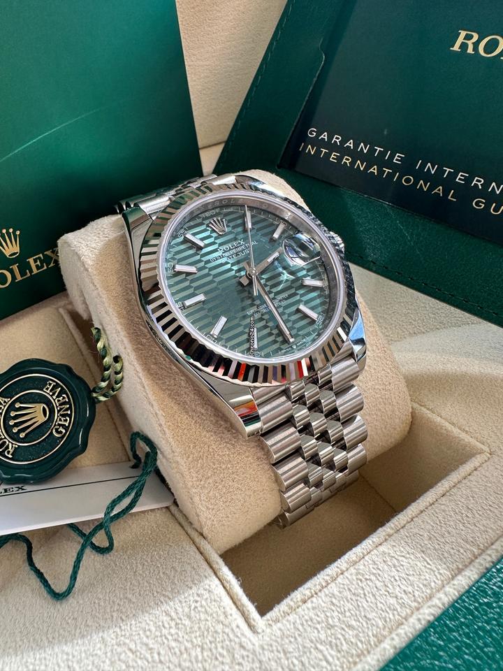 Date Just Green Dial Motif