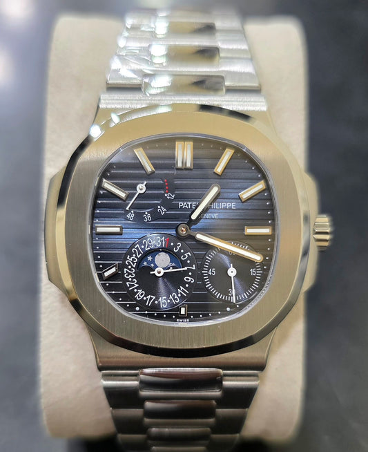 Nautilus 5712/1A-001 Moon Phase