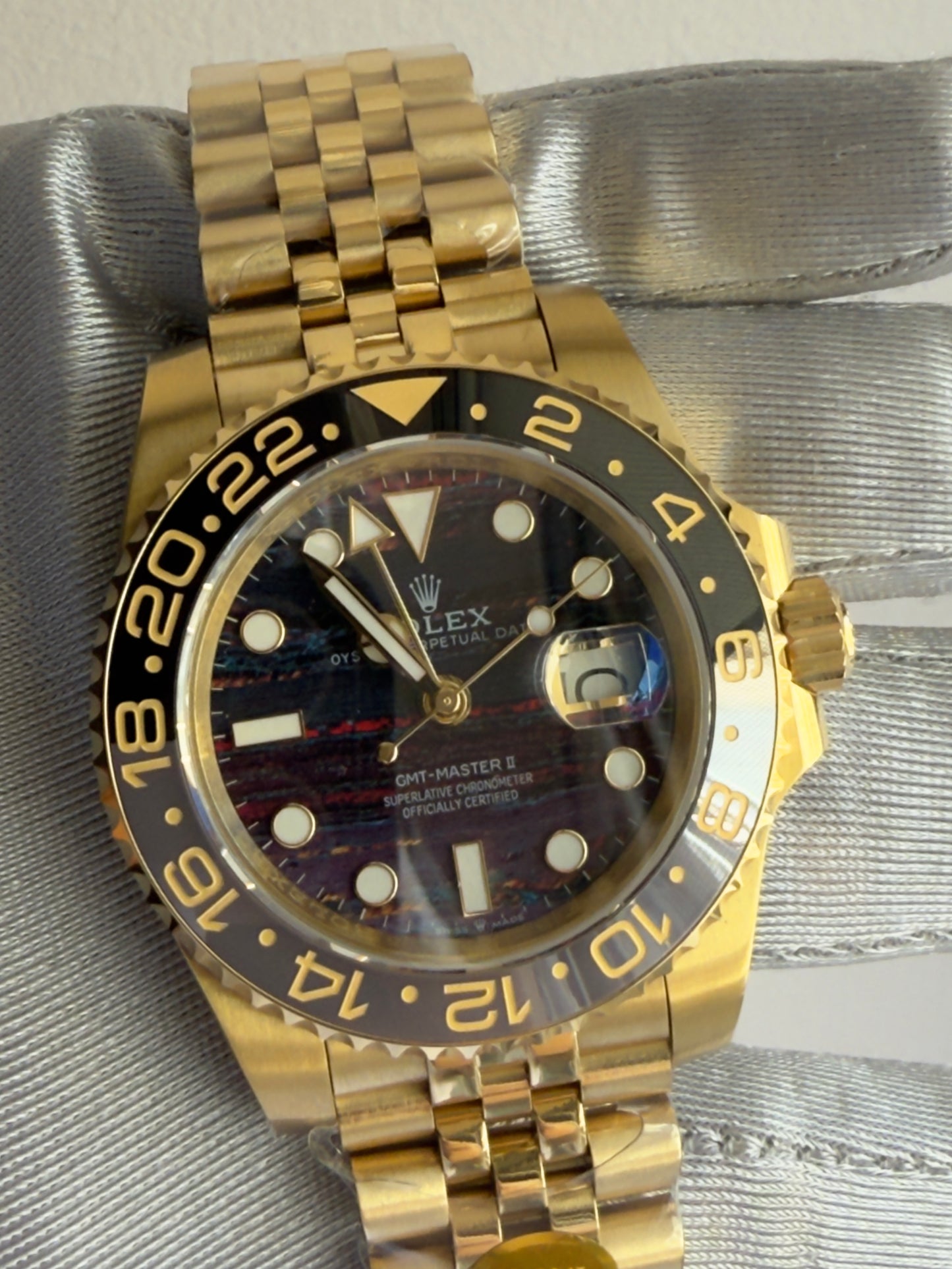 GMT-Master II
Oyster Yellow Gold
Reference 126718GRNR
