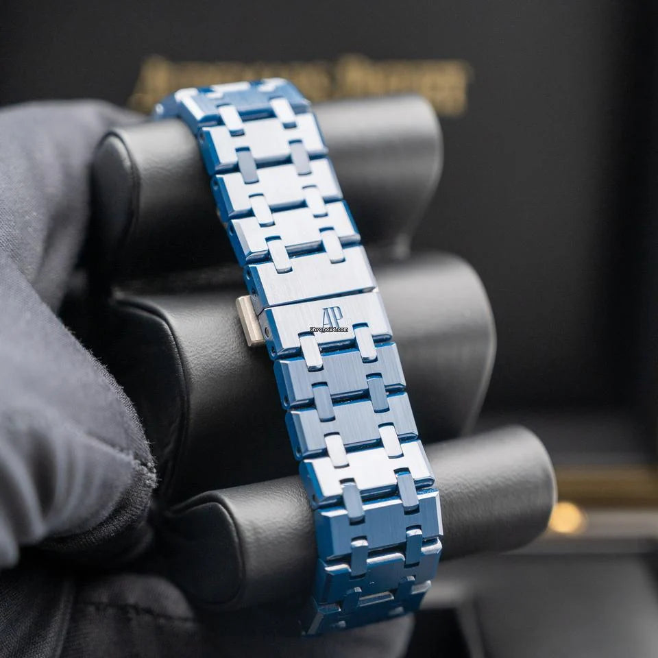Audemars Piguet
Double Balance Wheel Openworked Midnight Ceramic Blue